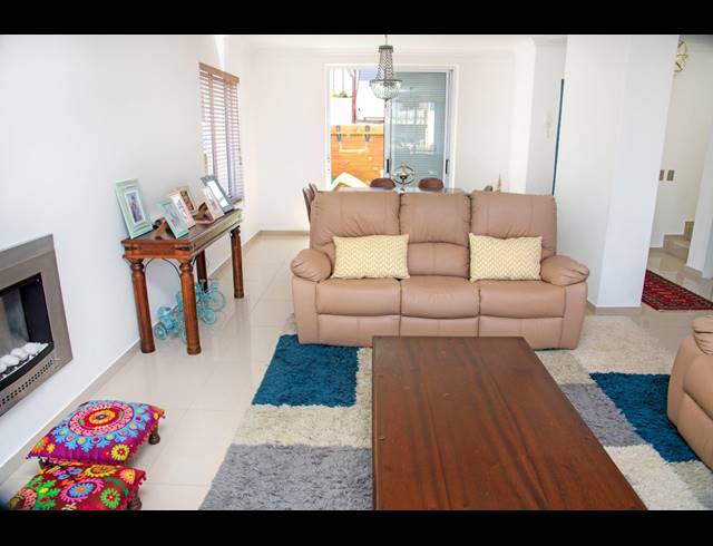 BEDROOM HOUSE FOR SALE IN KNYSNA QUAYS